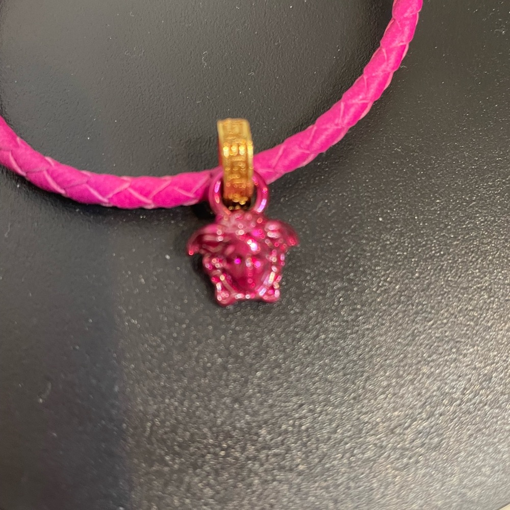 NWT Versace Crystal-embellished Leather Bracelet with Medusa charm-medium - Picture 3 of 9